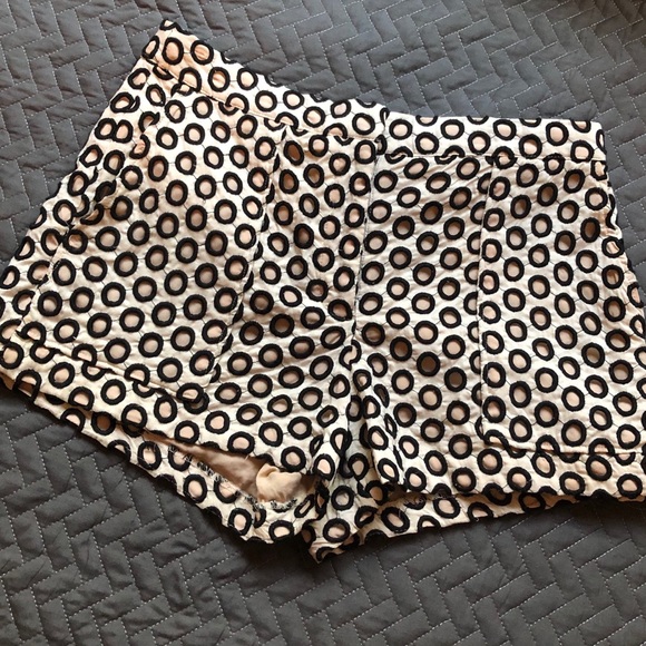 J. Crew Pants - J. Crew Size 4 Polkadot Embroidered Cotton Shorts